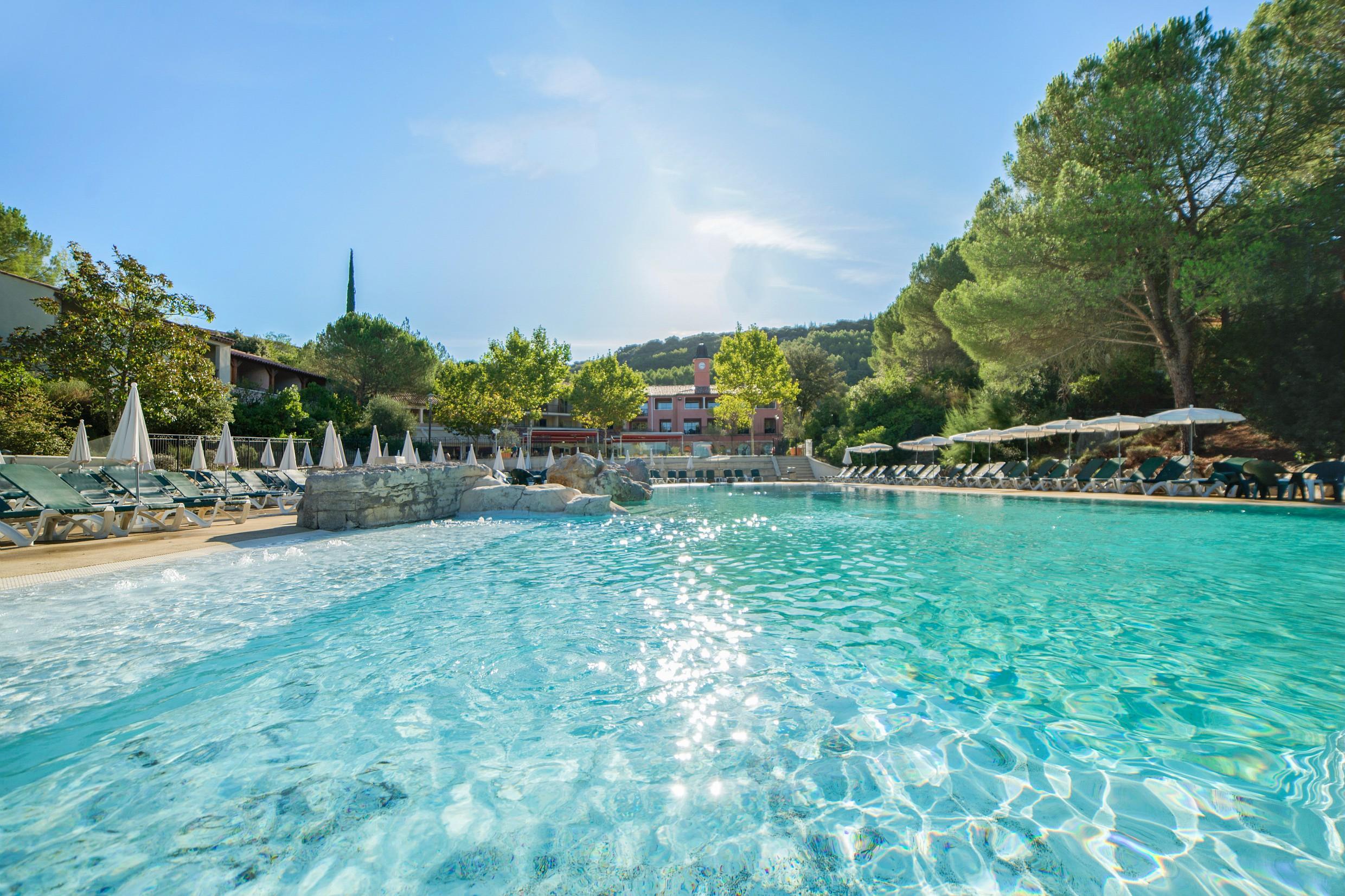 Sowell Family Le Vallon Hotel Grospierres Exterior photo